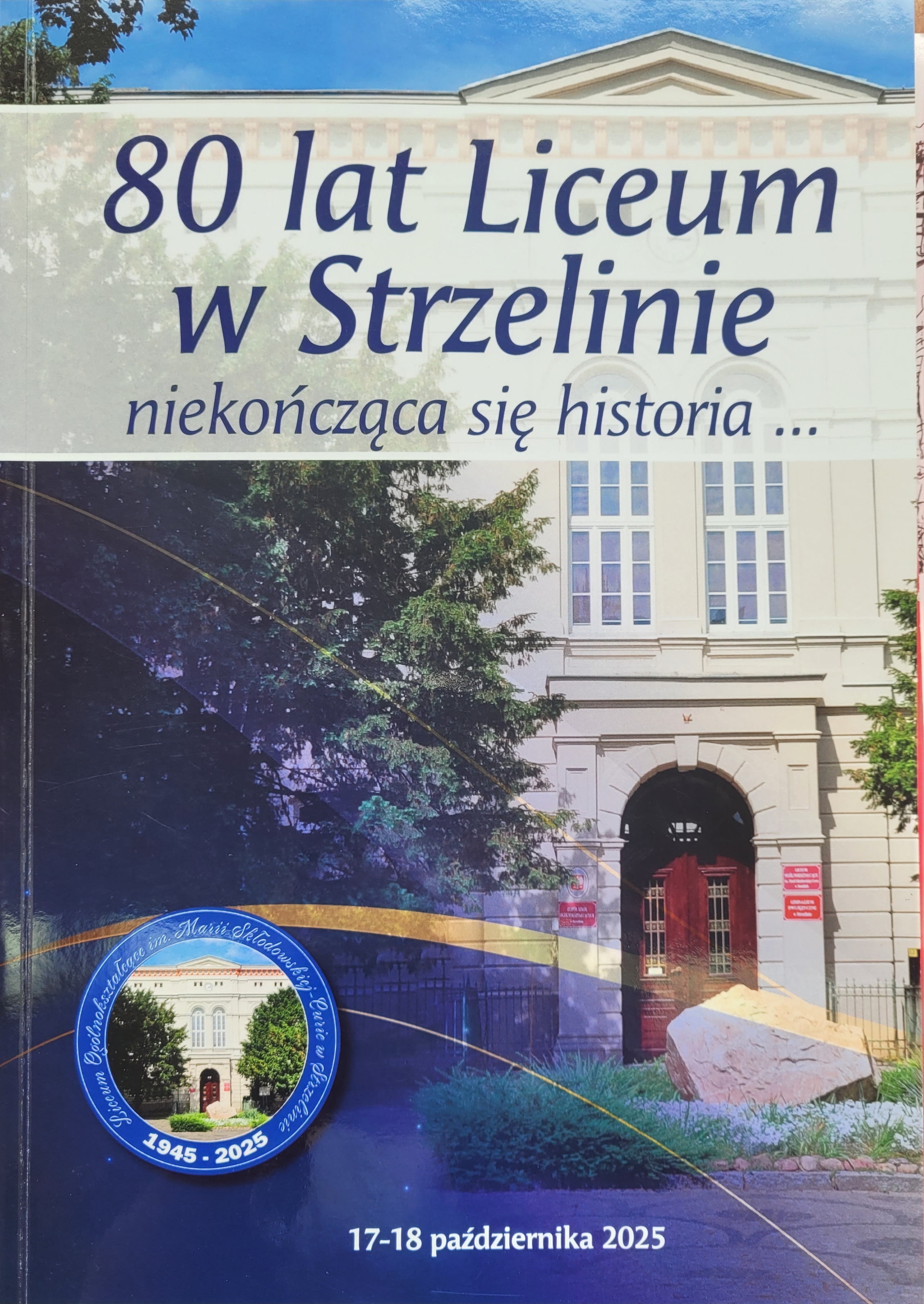 okładka monografii "80 lat liceum w Strzelinie"