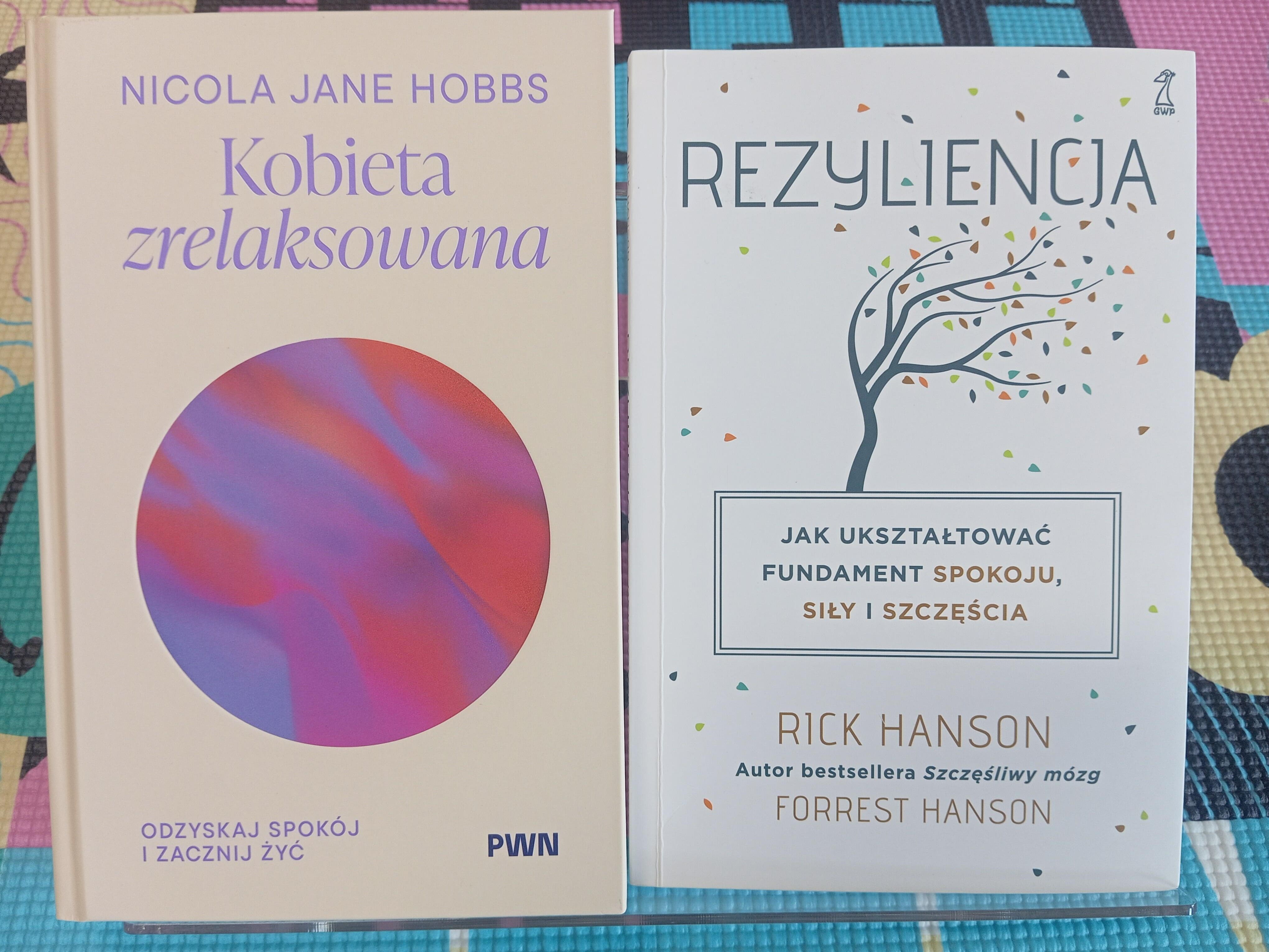 Grafika ilustracyjna poradników w Czytelni DBP