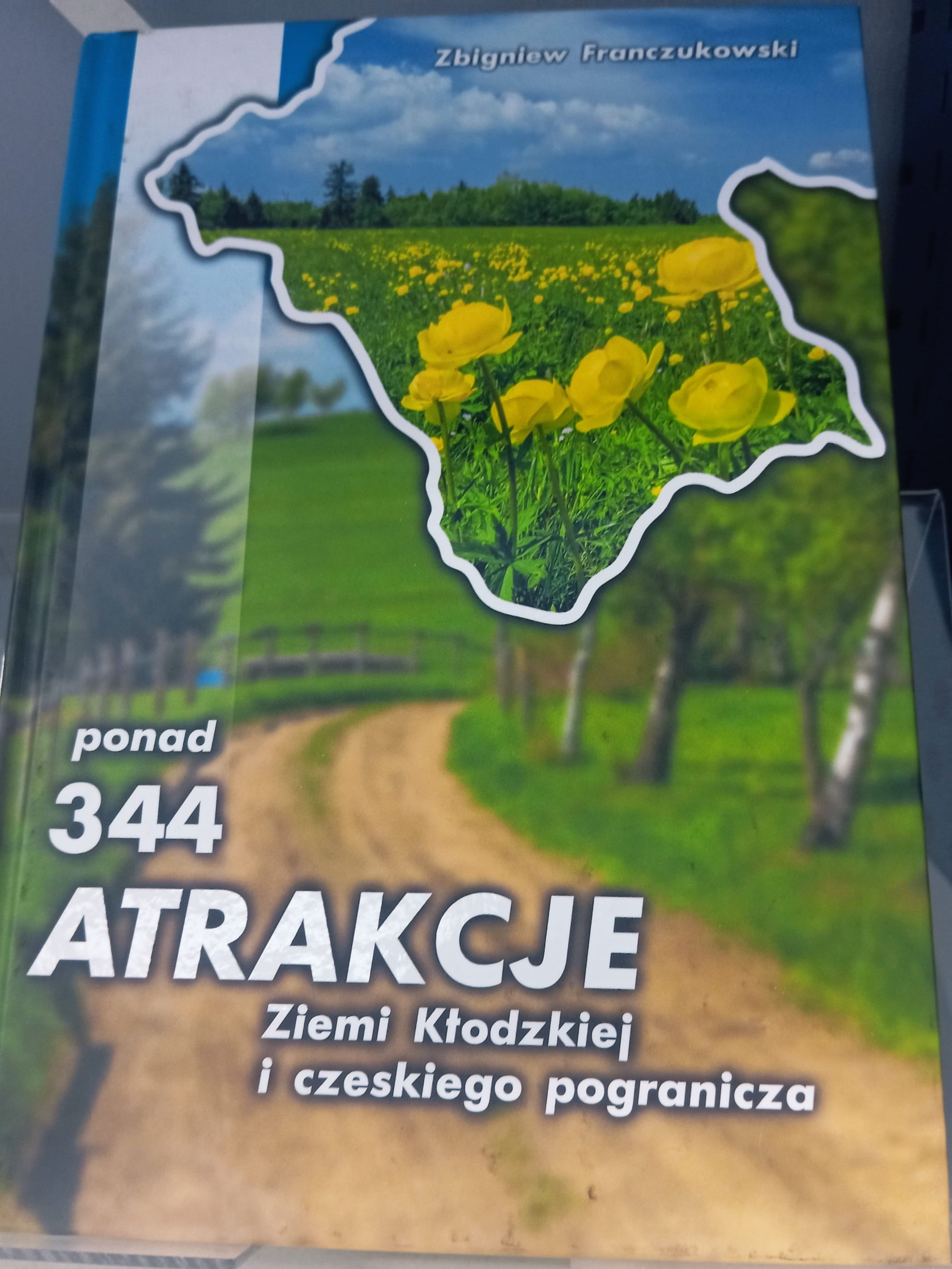Grafika ilustracyjna: Dzieje się w Czytelni DBP - Wakacyjne inspiracje o Dolnym Śląsku
