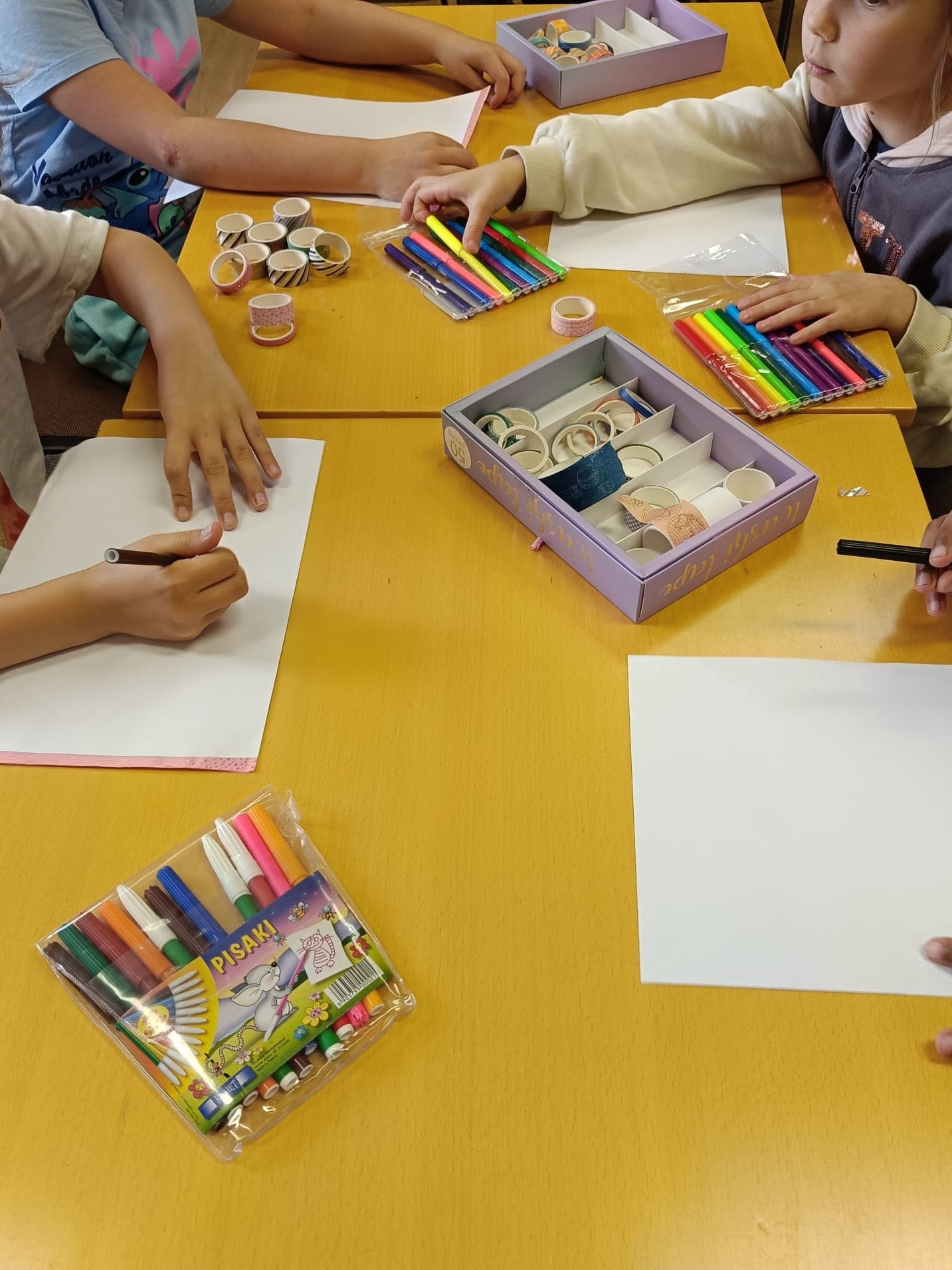 Grafika ilustracyjna - zajęcia z książką Paszport czytelniczy