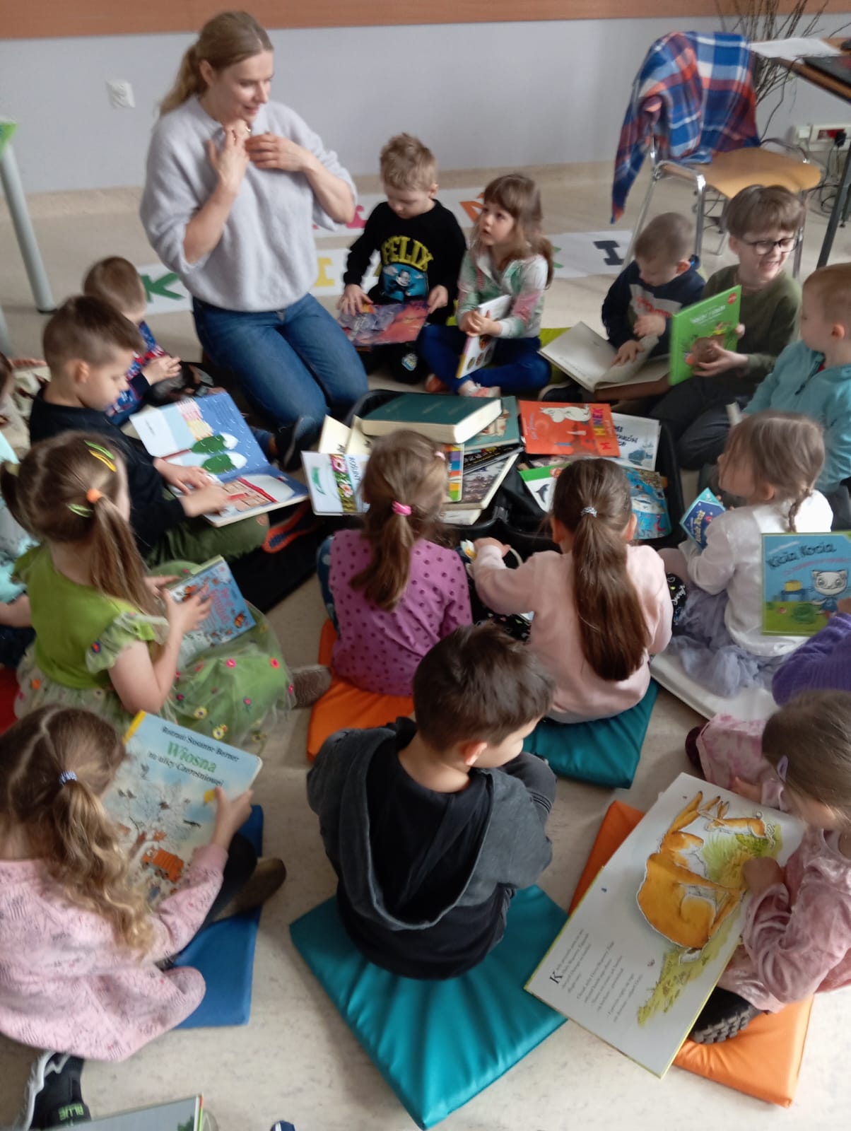 Zaczarowany świat książek: zajęcia edukacyjne dla przedszkolaków